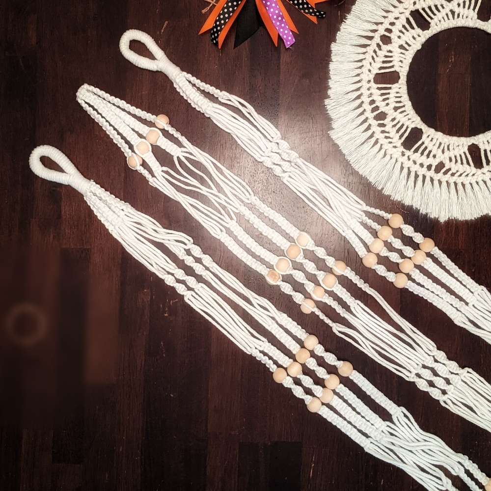 Handmade Macrame Boho Plant Hanger - Picture 6 of 9
